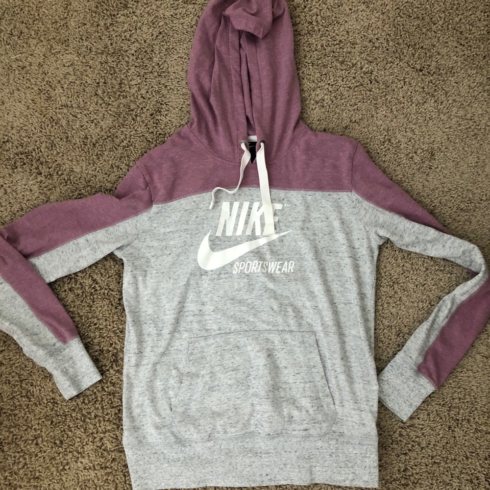 NIKE sweater